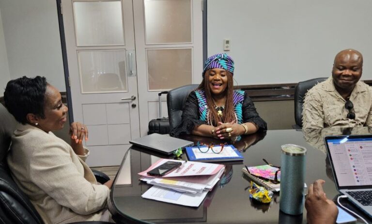 Dr. Munro-Knight Met With Liberian Officials - Advomag